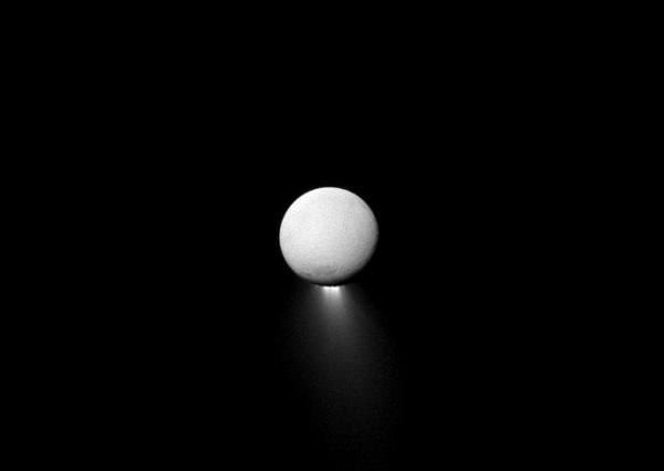 Луната на Сатурн Енцелад е едно от основните места в