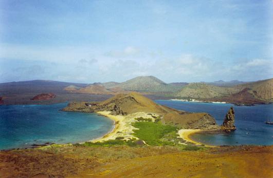 Чарлз Дарвин нарича Галапагоските острови малък свят в света Трудно