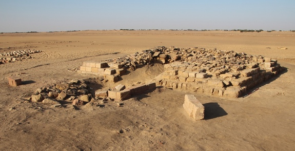 Останките на 16 пирамиди са открити в гробище в древния