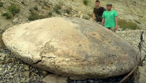 Екип руски изследователи са намерили над дузина каменни дискове във