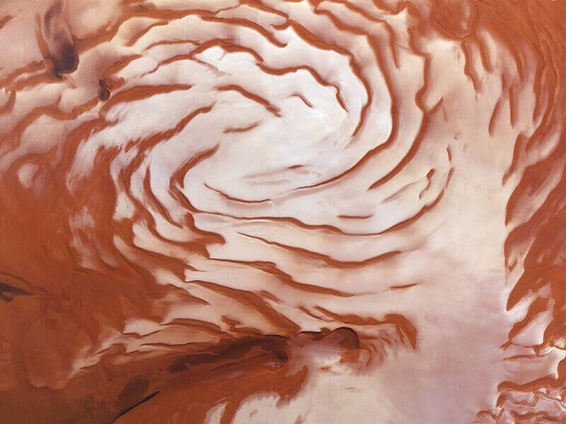 Радарни снимки на полярните шапки на Марс сочат че преди