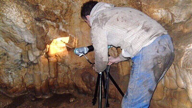 Необичайните рисунки в пещерата Мандерхоле в Южна Германия смятани за
