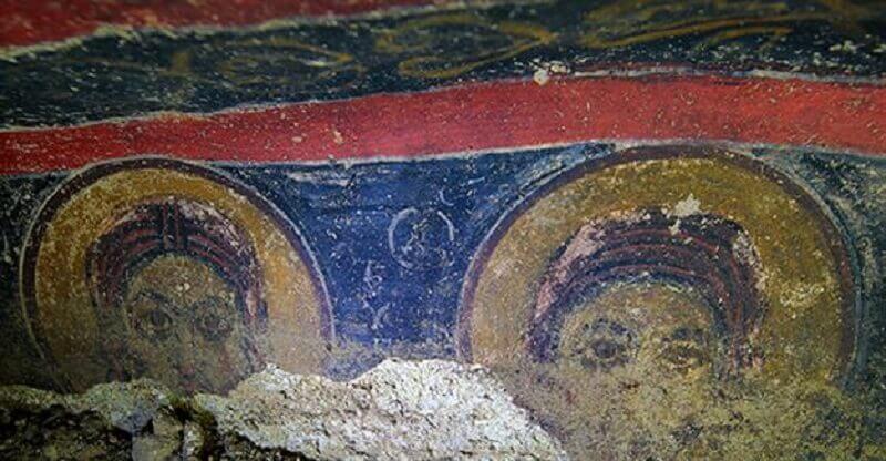 Древен християнски храм с фрески които никога по рано не са