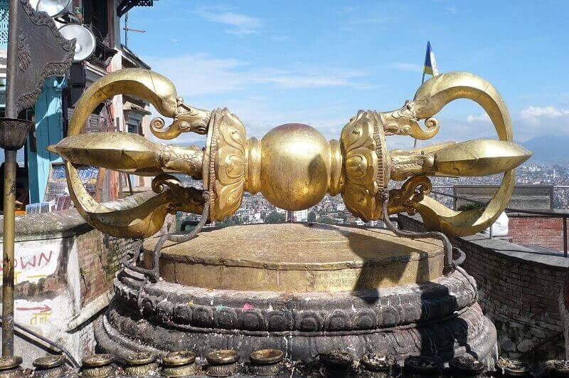 Един от основните будистки символи – ваджра – означава духовна