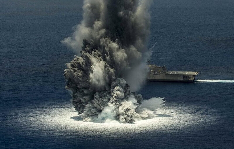 Ефектна снимка от изпитанията на кораба USS Jackson LCS 6 в