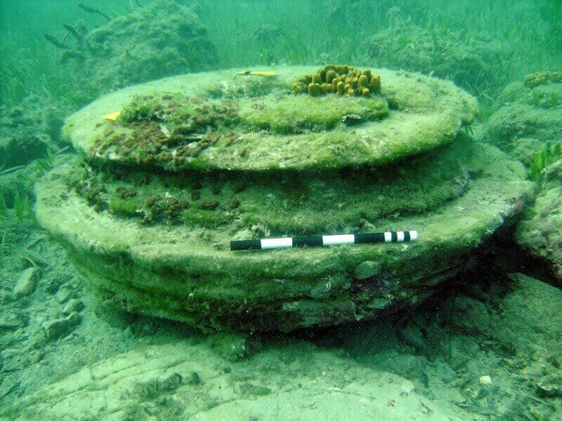 Водолази откриха странни обекти край бреговете на гръцки остров напомнящи