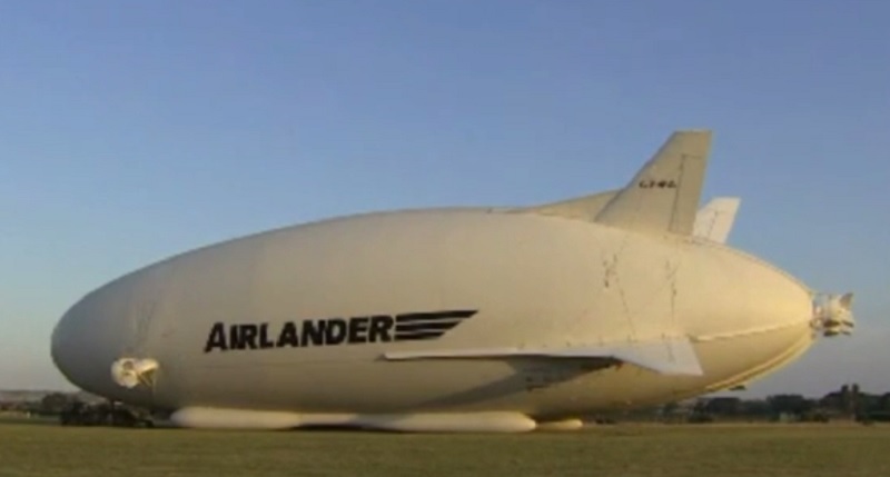 Гигантският хибриден хелиев дирижабъл Airlander 10 който е най големият въздухоплавателен