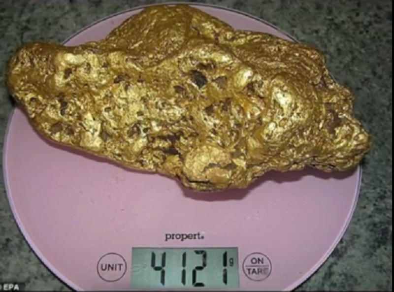 Австралиец намери златен къс с тегло над 4 килограма, чиято