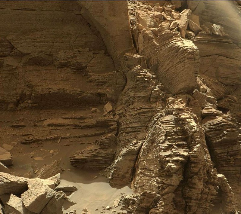 Ровърът Curiosity събира информация за Марс от 2012 г но