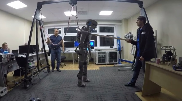 Новият руски човекоподобен робот Фьодор ще вземе участие в първия
