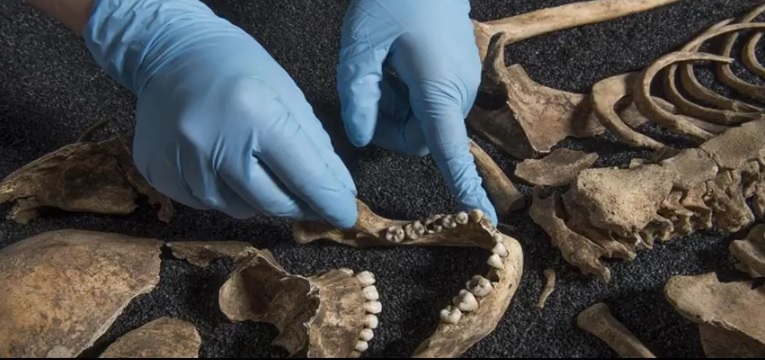 Два скелета открити наскоро в древноримско гробище в Лондон може