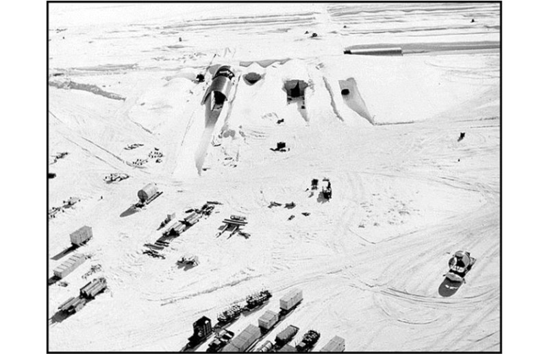Снимка: Смъртоносна заплаха от времето на Студената война дреме под ледовете на Гренландия