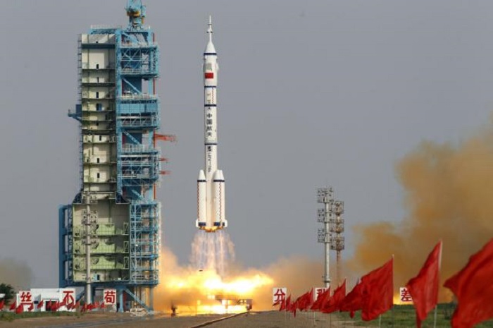 Китай разработва нов космически кораб с който ще бъде възможно