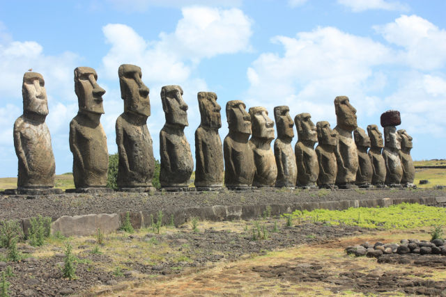 Всеки знае тайнствените статуи на Великденския остров почти деветстотин от