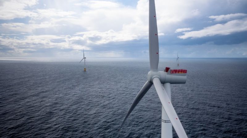 Снимка: Плаващата ветрогенераторна ферма край Шотландия показва колко силен може да е крайбрежният вятър за енергетиката