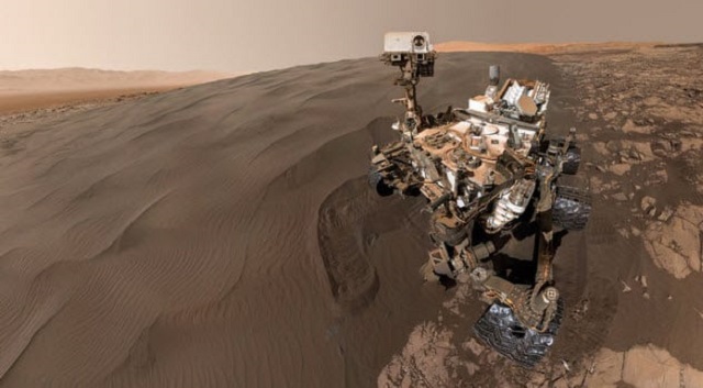 Марсоходът Curiosity на НАСА продължава често да изпраща нова информация