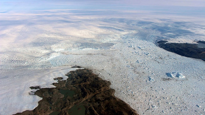 Доскоро смятаният за най бързо променящ се и най бързо изтъняващ ледник