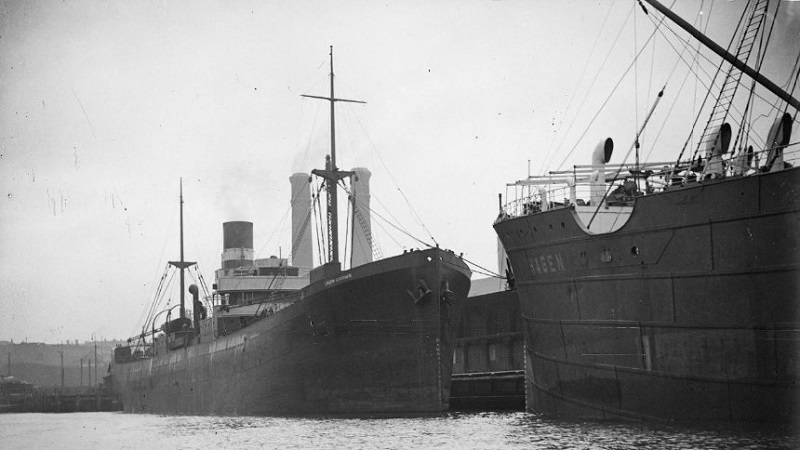 Товарният кораб SS Iron Crown бил тежко натоварен с манганова
