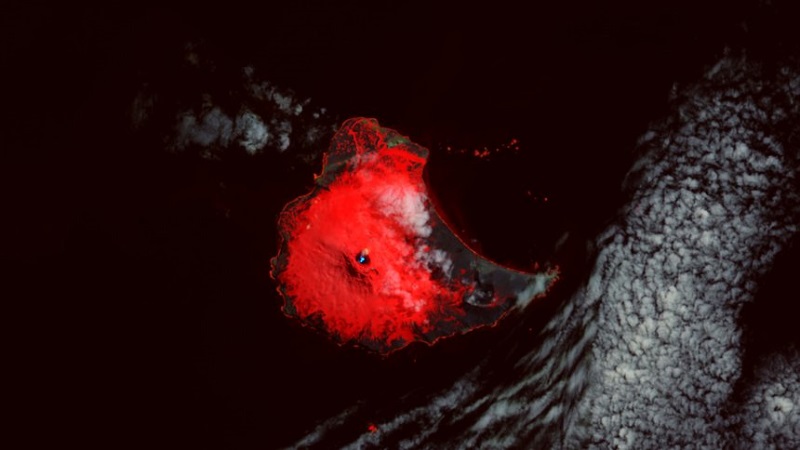 В гърлото на вулкана Маунт Майкъл в Южно полярно море