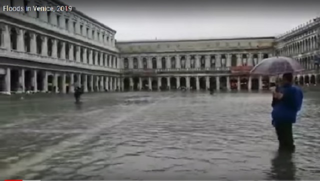 Венецианците са бесни на правителството от 17 години държавата строи