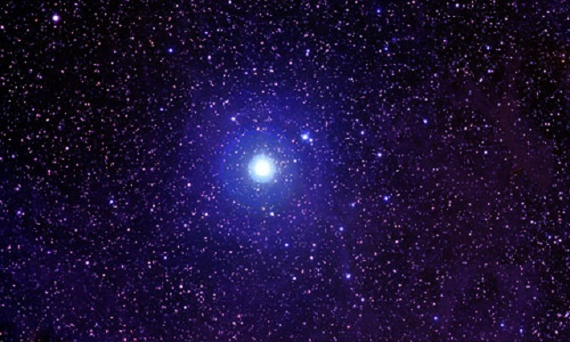 Хората наблюдават Полярната звезда от векове Ярката звезда известна още