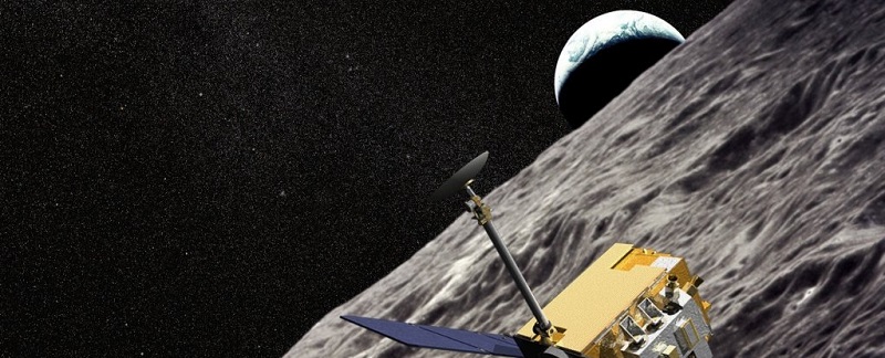 Когато Лунната разузнавателна сонда на НАСА LRO пристигна в орбита