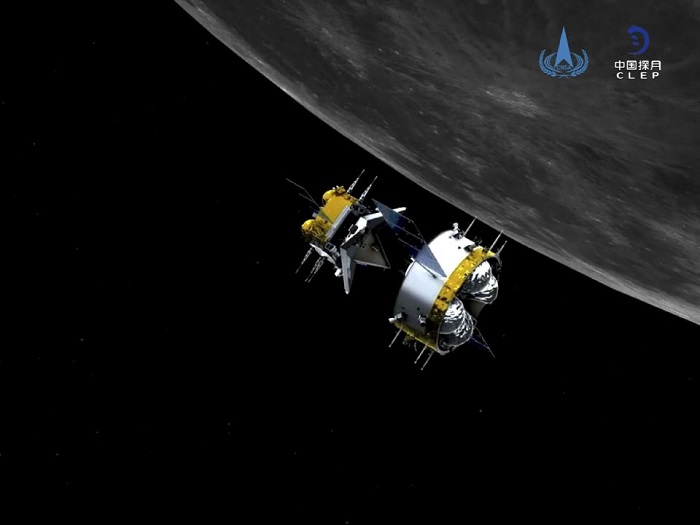 Китайска космическа капсула, носеща първите лунни скали от повече от