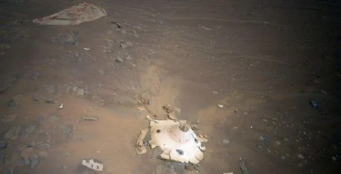 Хеликоптерът Ingenuity на Марс направи нови снимки на които се