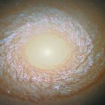 Hubble ни показва галактика NGC 2775: Учените се опитват да я категоризират