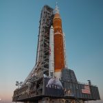 НАСА завърши сглобяването на ракетата SLS: Пътят към Луната е открит